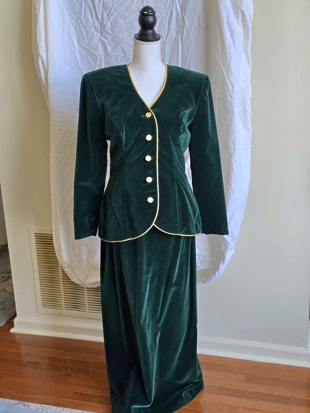 Emerald Green Velvet Two-Piece Skirt Suit with Gold Trim